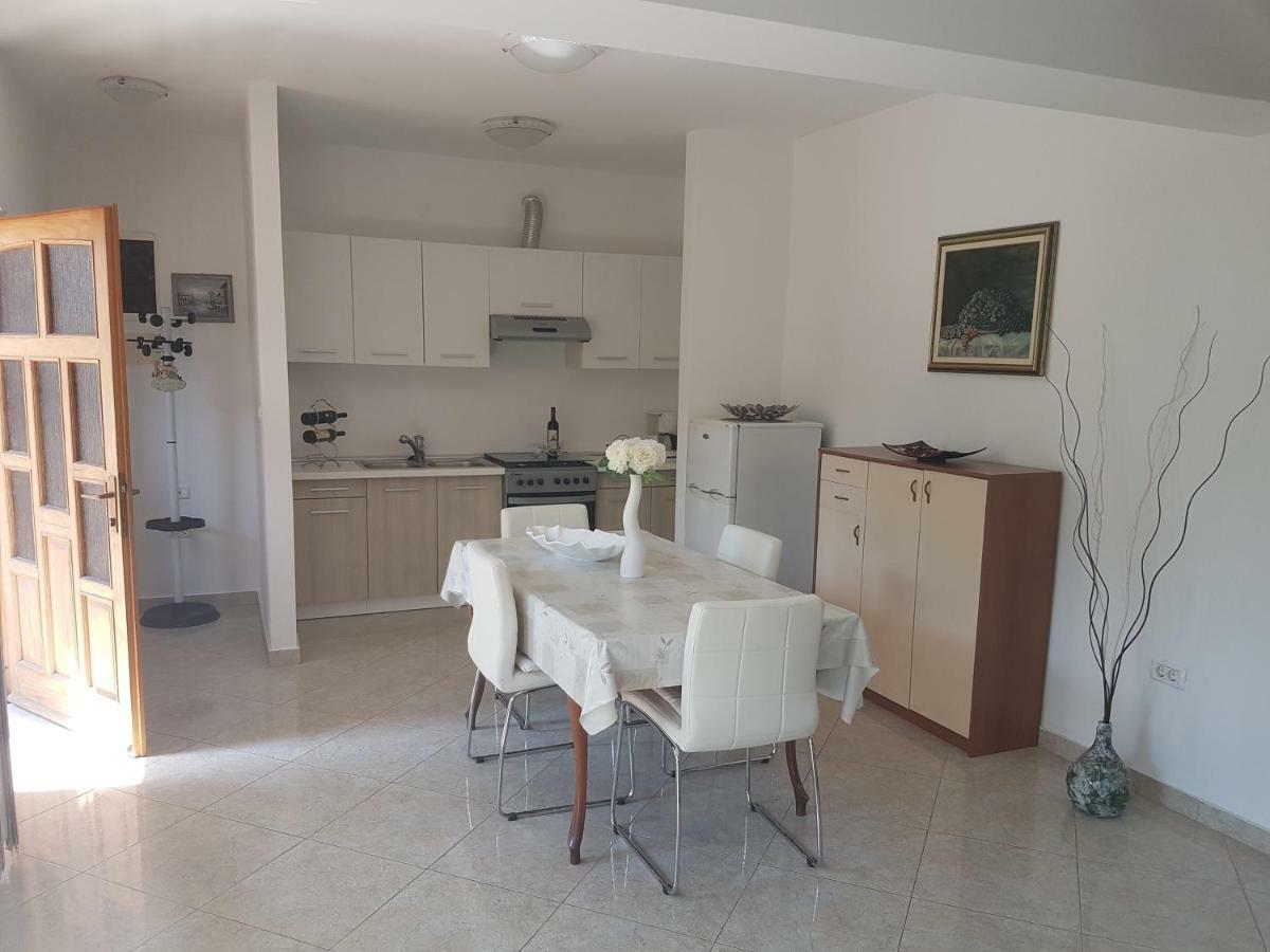 Ferienwohnung Alda Pula Exterior foto
